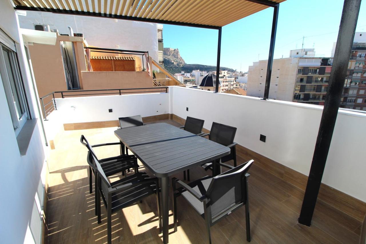 Atico Loft De Lujo Con Terraza Espectacular Y Vista A Los 2 Castillos Apartment Alicante Exterior photo