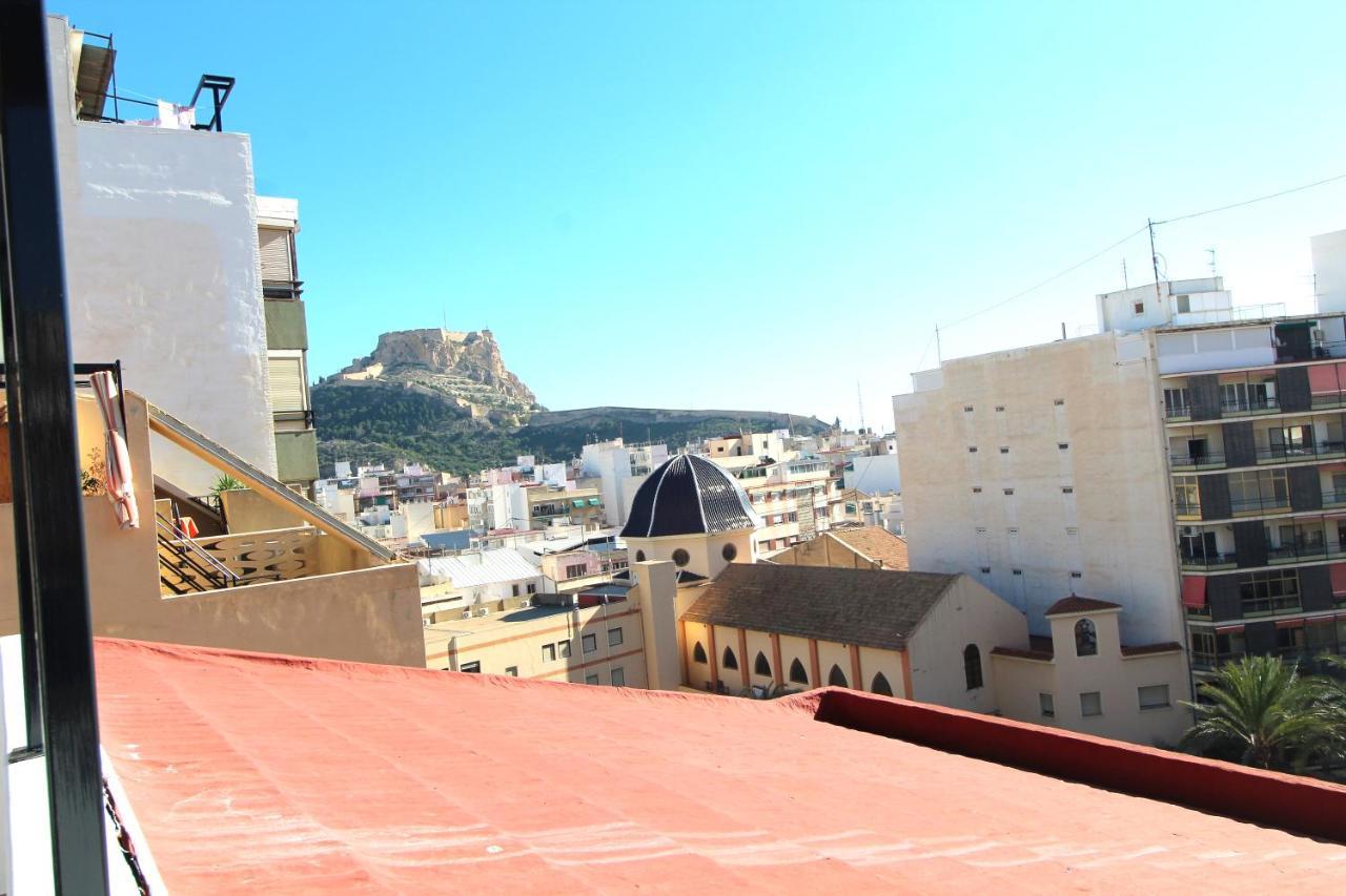 Atico Loft De Lujo Con Terraza Espectacular Y Vista A Los 2 Castillos Apartment Alicante Exterior photo