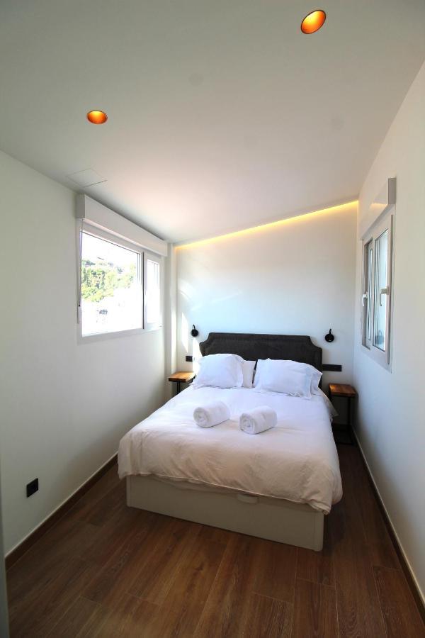 Atico Loft De Lujo Con Terraza Espectacular Y Vista A Los 2 Castillos Apartment Alicante Exterior photo